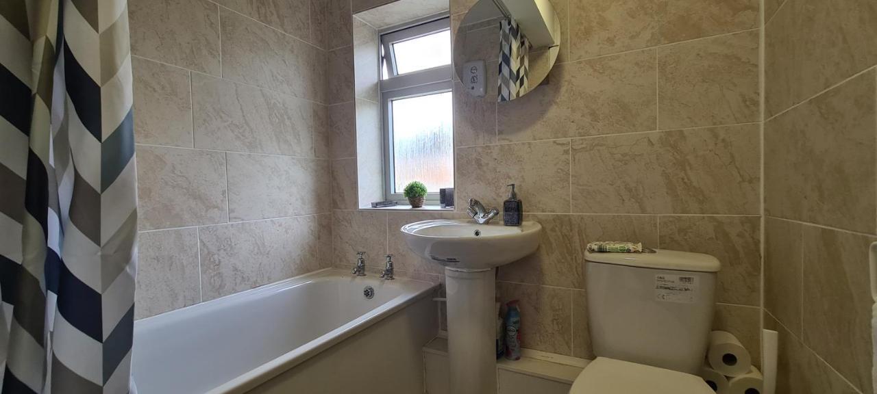 Cosy 3-Bedroom House In Aspley Nottingham Exterior photo